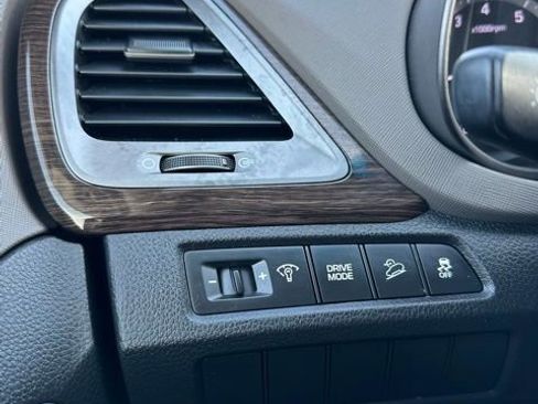 Used 2018 Hyundai Santa Fe Sport image 25