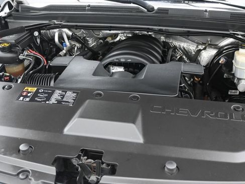 Used 2016 Chevrolet Suburban LT RWD image 10
