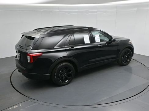 Certified 2022 Ford Explorer ST-Line w/ Class IV Trailer Tow Package image 43