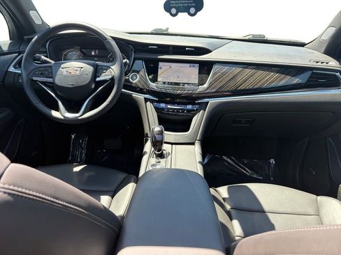 Certified 2024 Cadillac XT6 Premium Luxury FWD image 12
