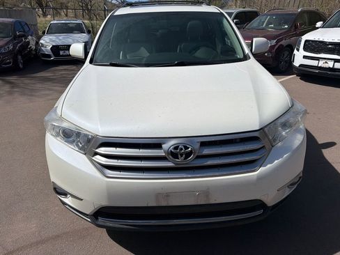 Used 2013 Toyota Highlander SE image 2