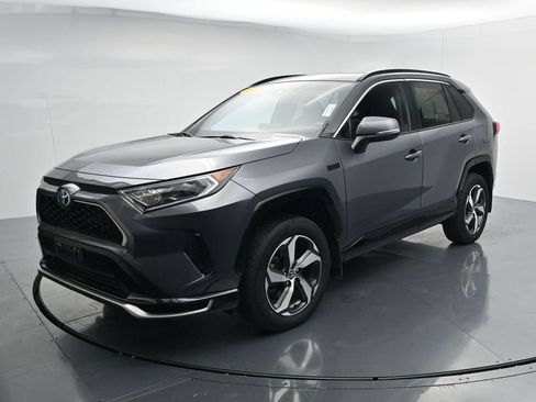 Used 2021 Toyota RAV4 SE w/ Weather & Moonroof Package AWD/4WD image 4