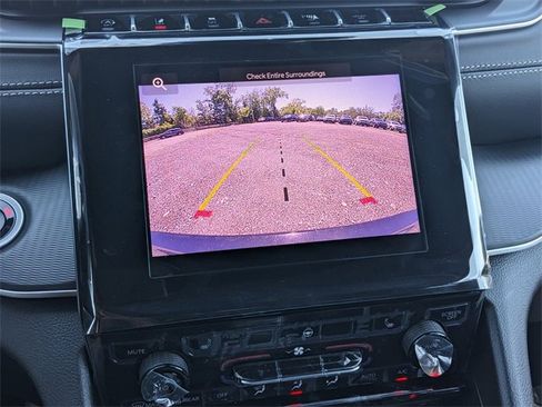 New 2025 Jeep Grand Cherokee L Laredo w/ Luxury Tech Group I image 23