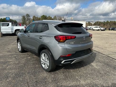 Used 2025 Buick Encore GX Preferred AWD/4WD image 4