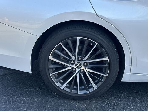 Used 2024 Lexus ES 350 w/ Premium Package image 19