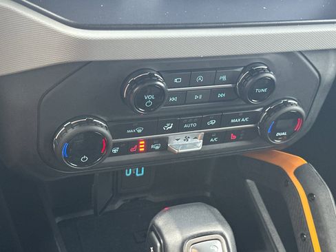 Used 2023 Ford Bronco Badlands AWD/4WD image 24
