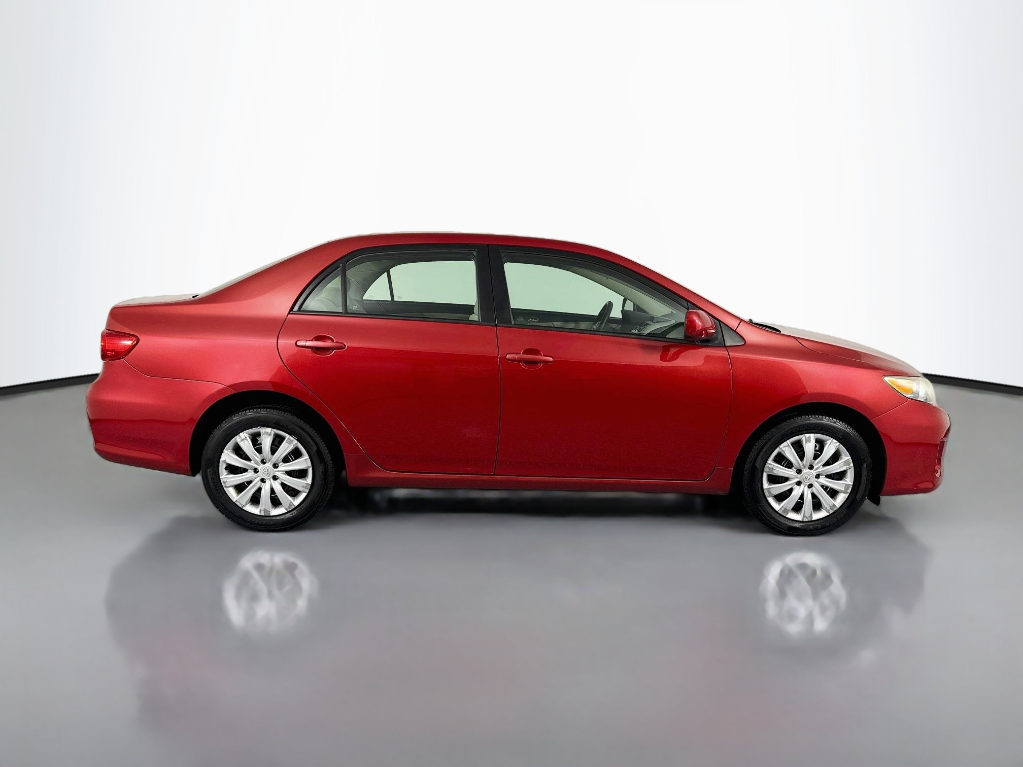 Used 2012 Toyota Corolla LE FWD image 4