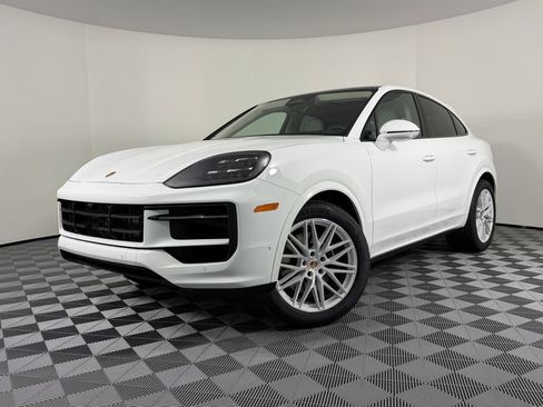 Certified 2026 Porsche Cayenne Coupe AWD/4WD image 1