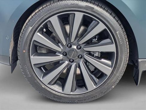 New 2026 Land Rover Range Rover SV AWD/4WD image 10