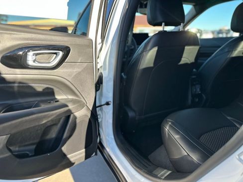 New 2026 Jeep Compass Latitude image 12