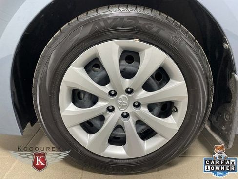Used 2022 Toyota Corolla LE FWD image 8