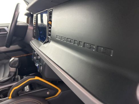 Used 2022 Ford Bronco Badlands image 28