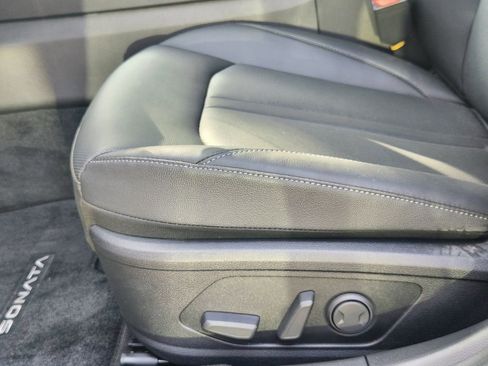 New 2025 Hyundai Sonata Limited image 17