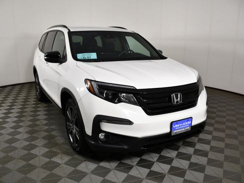 Used 2022 Honda Pilot Sport image 3