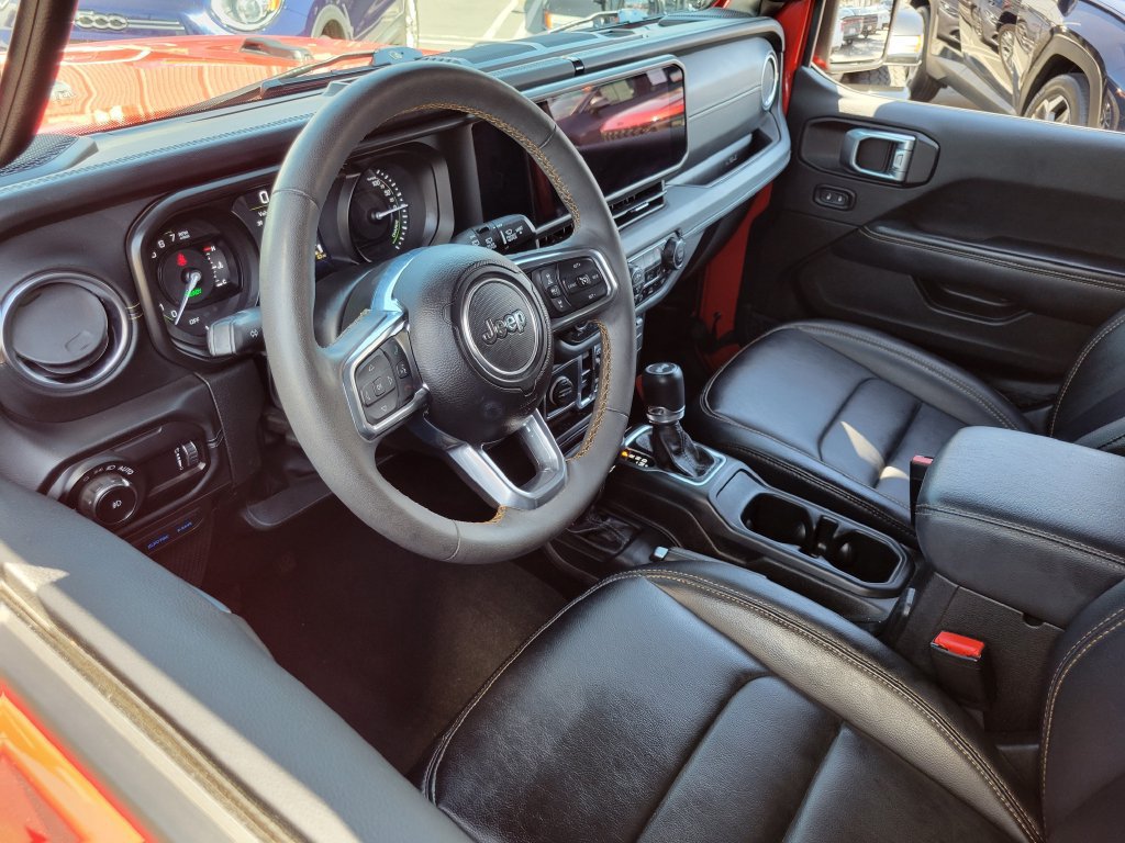 Used 2024 Jeep Wrangler Unlimited Sahara w/ Safety Group AWD/4WD image 3
