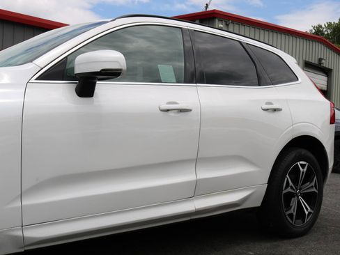 Used 2022 Volvo XC60 B5 Momentum AWD/4WD image 8