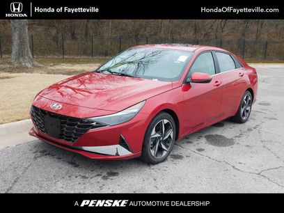 Used 2022 Hyundai Elantra Limited w/ Preferred Accessory Package