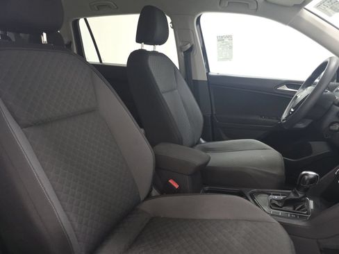 Used 2018 Volkswagen Tiguan S FWD image 11