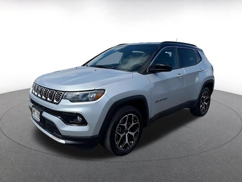 Used 2025 Jeep Compass Limited AWD/4WD image 8