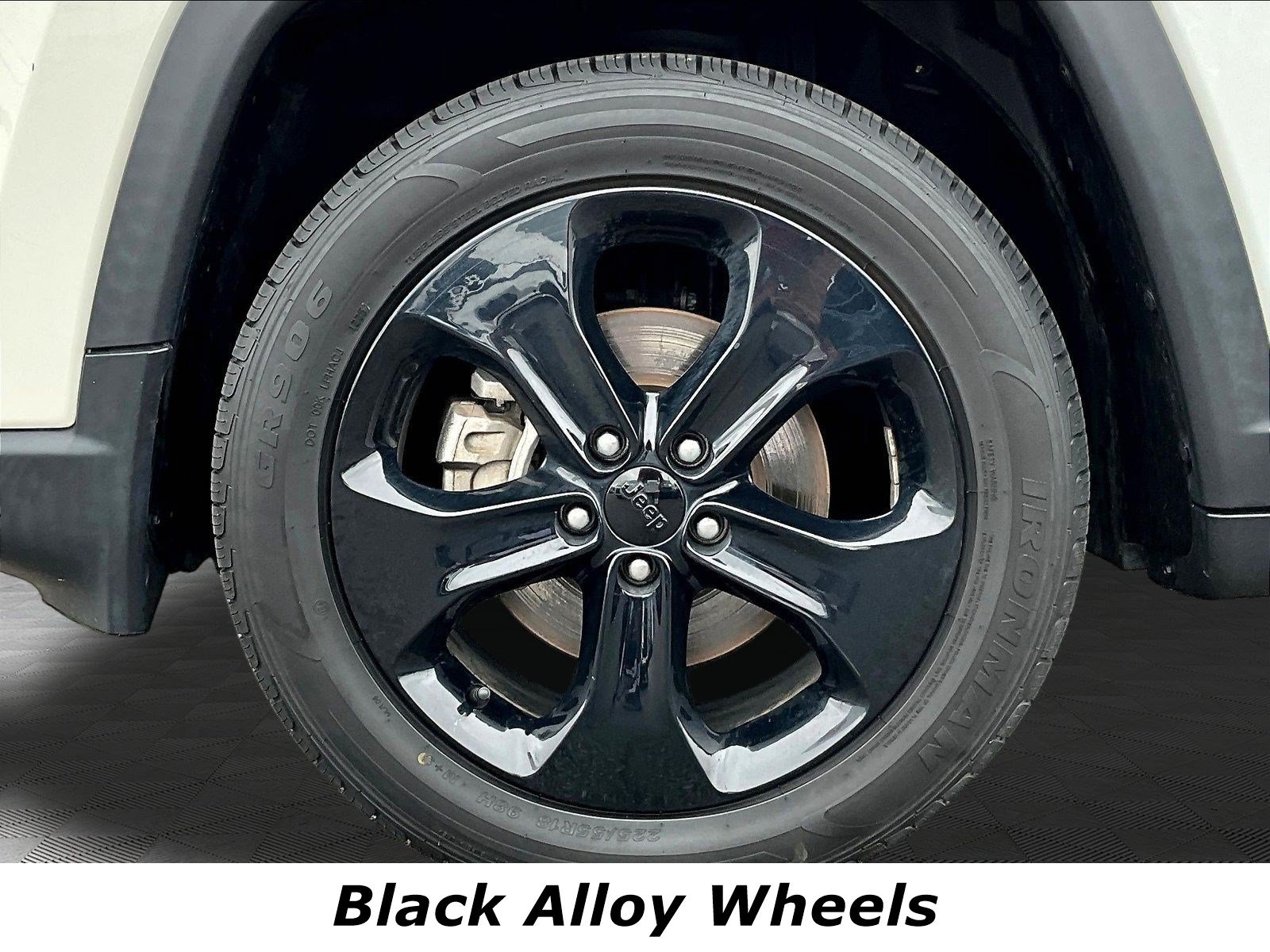 Used 2021 Jeep Compass Latitude FWD image 33