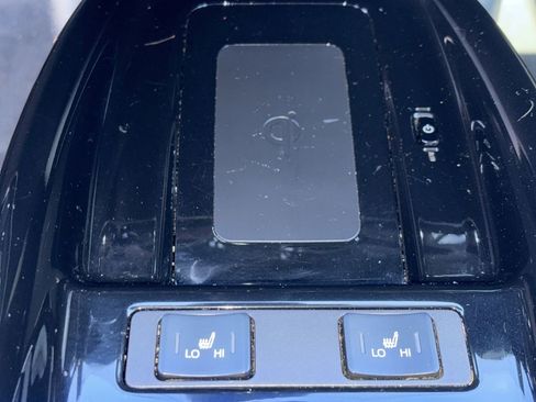 Used 2019 Toyota Prius Limited image 14