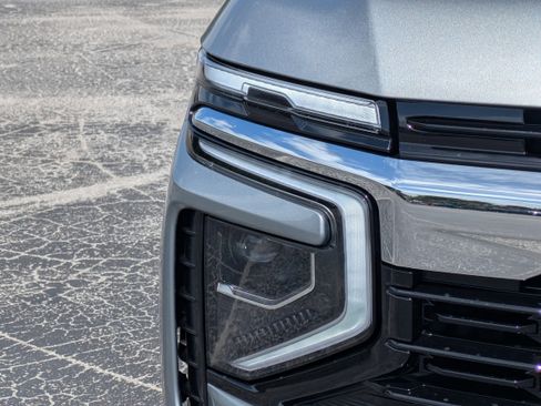 New 2026 Chevrolet Suburban LS RWD image 10