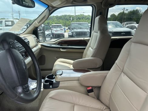 Used 2005 Ford F250 Lariat RWD image 24