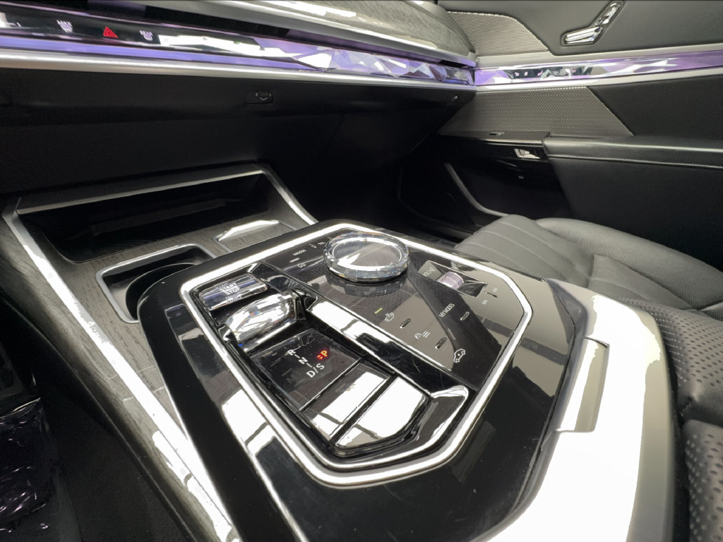 Used 2024 BMW 740i RWD image 51