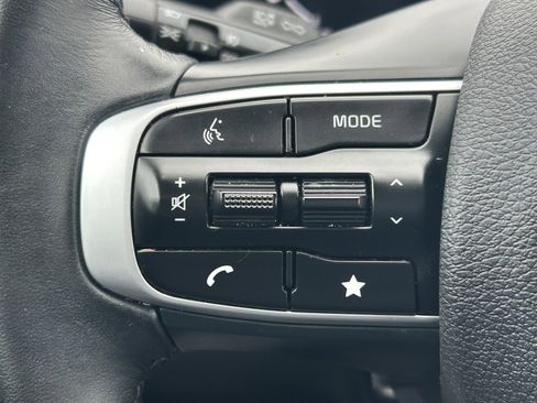 Used 2025 Kia Sportage SX image 21