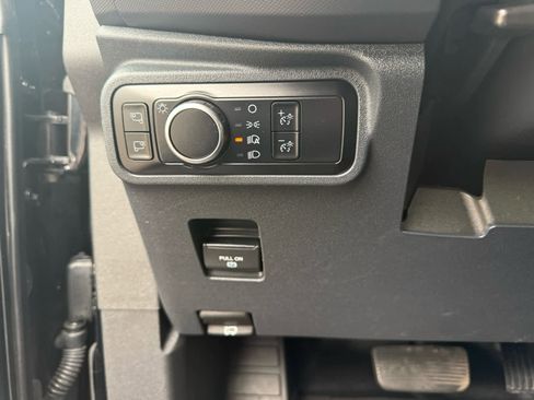 Used 2024 Ford Bronco Badlands image 12