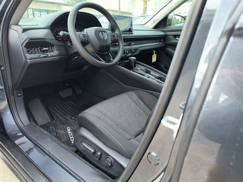 New 2025 Honda Accord SE image 2