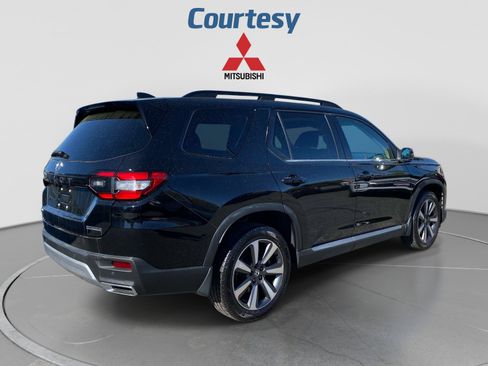Used 2023 Honda Pilot Touring image 8