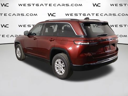 Used 2023 Jeep Grand Cherokee Laredo w/ Trailer Tow Prep Group (B) AWD/4WD image 45