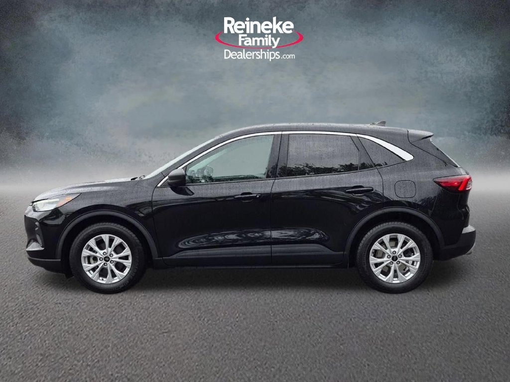Used 2023 Ford Escape Active w/ Cold Weather Package FWD image 10