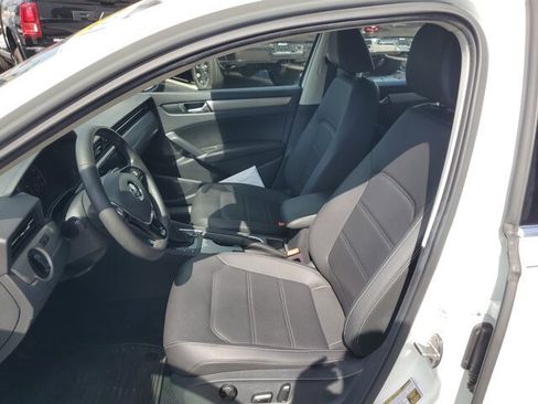 Used 2021 Volkswagen Passat 2.0T SE image 22