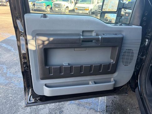 Used 2015 Ford F350 XL w/ Power Equipment Group image 21