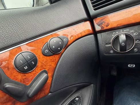 Used 2008 Mercedes-Benz E 350 4MATIC Wagon image 27