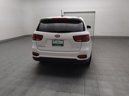Used 2019 Kia Sorento FWD V6 image 7