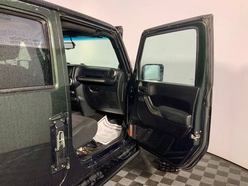 Used 2011 Jeep Wrangler Unlimited Sport AWD/4WD image 27