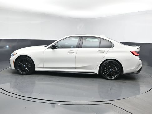 Used 2021 BMW 330i xDrive Sedan w/ M Sport Package AWD/4WD image 5
