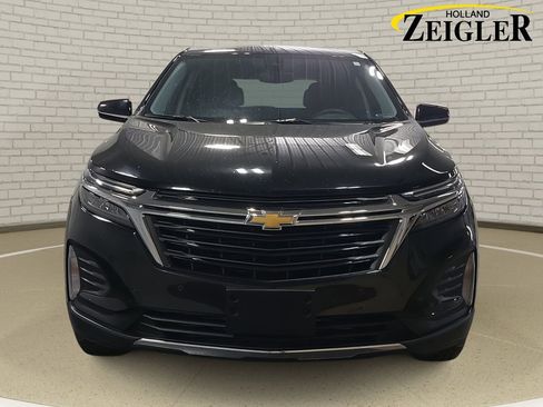 Used 2023 Chevrolet Equinox LT w/ Driver Convenience Package image 2