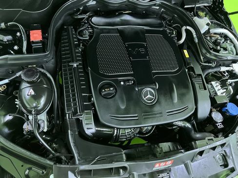 Used 2013 Mercedes-Benz C 300 4MATIC Sedan w/ Premium 1 Pkg image 28