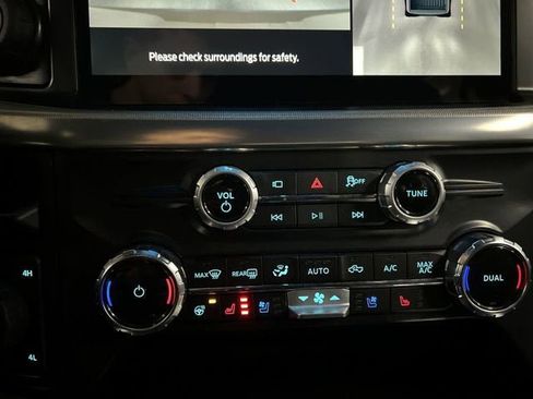 Used 2025 Ford F150 Lariat w/ Equipment Group 501A Mid AWD/4WD image 18