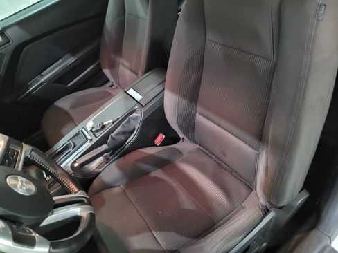 Used 2013 Ford Mustang Convertible image 33