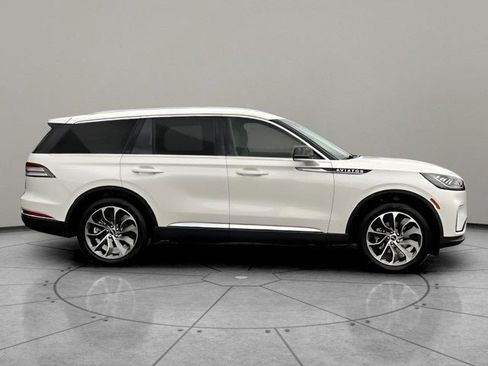 New 2026 Lincoln Aviator AWD image 13