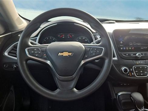 Used 2023 Chevrolet Malibu LT image 11
