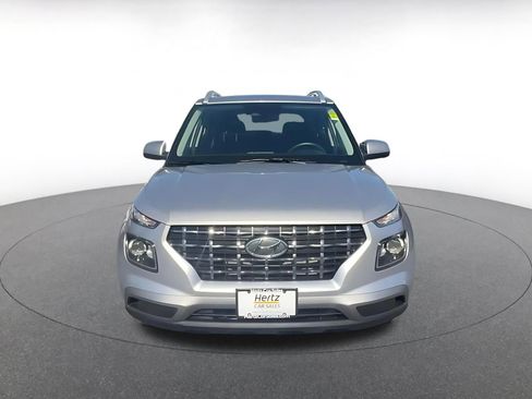 Used 2025 Hyundai Venue SEL FWD image 4