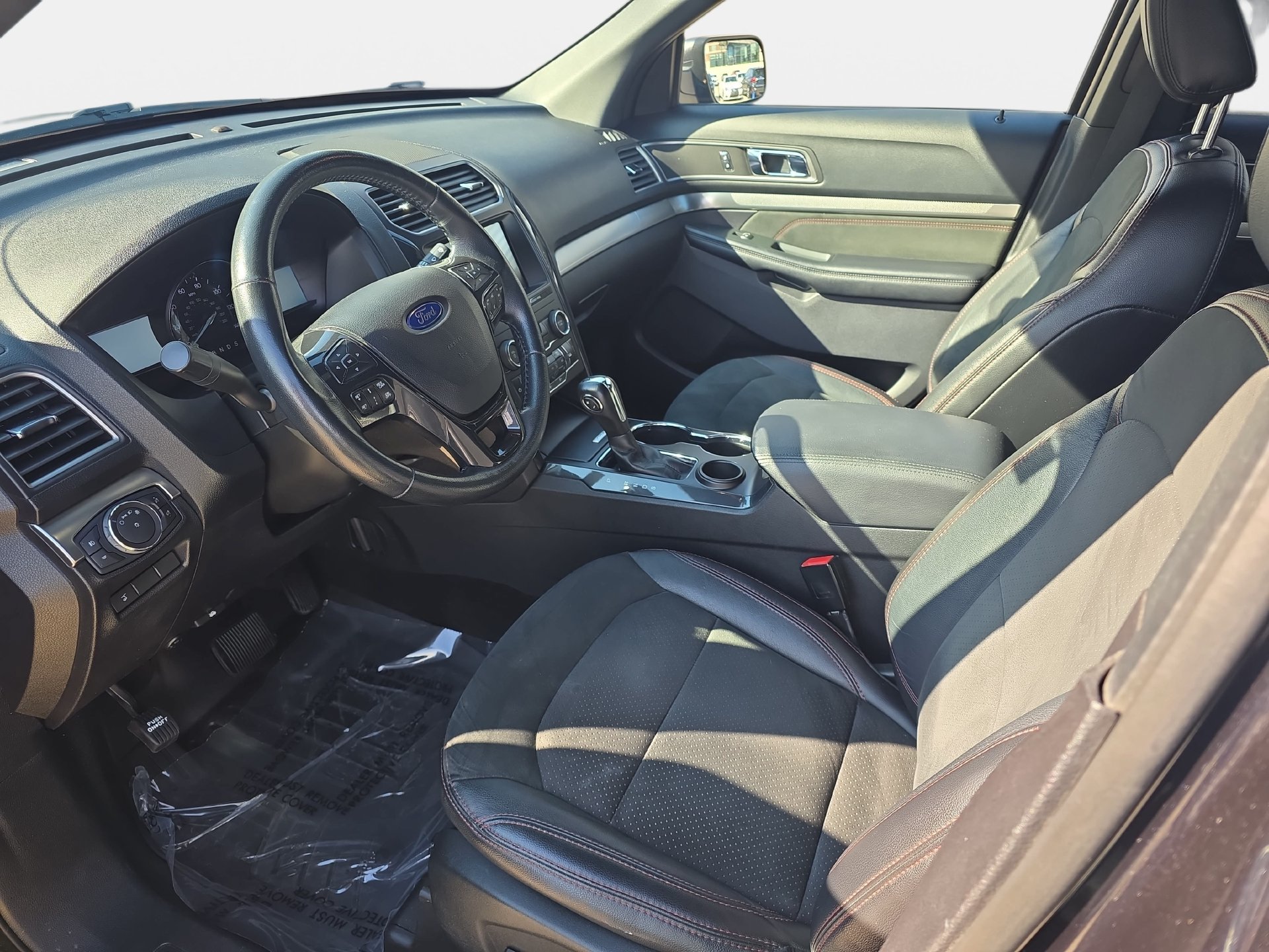 Used 2019 Ford Explorer XLT w/ Equipment Group 202A FWD image 16
