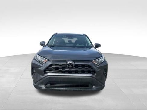 Used 2021 Toyota RAV4 XLE w/ Convenience Package image 2