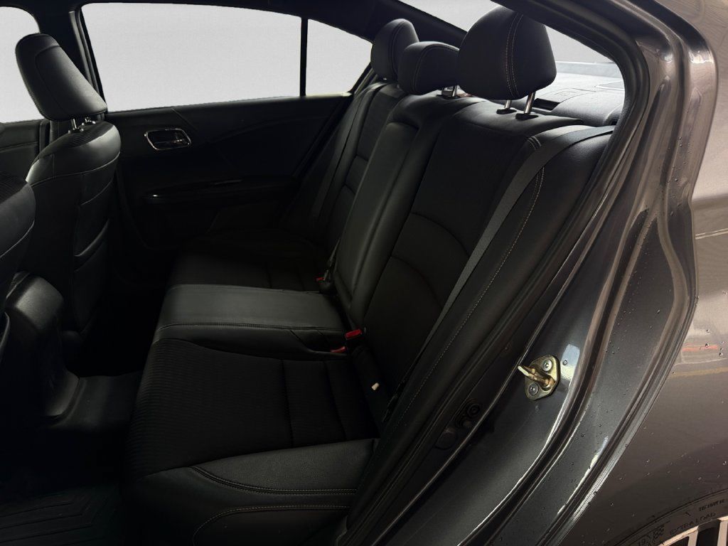 Used 2016 Honda Accord Sport image 26